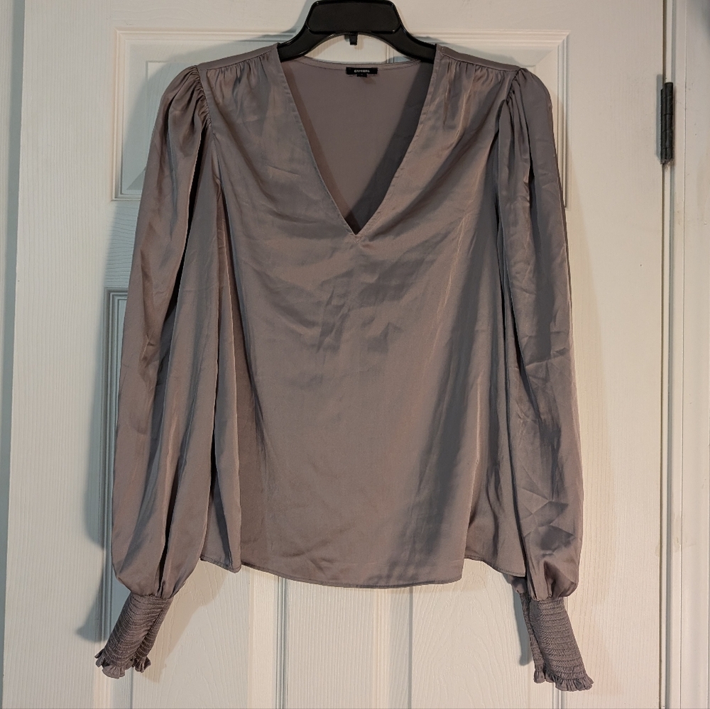 Express Lavender V-Neck Blouse Size M